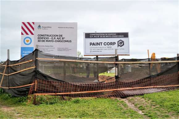 Comenzó la construcción de la Escuela Primaria Nº 56 en el barrio 30 de Mayo
