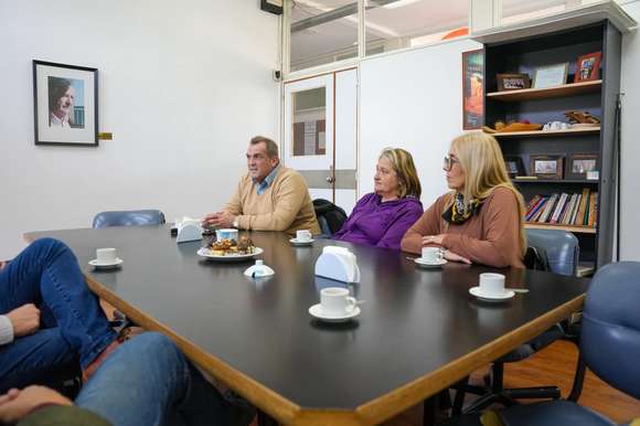 Reunión de Santiago Dos Santos en el Instituto Tecnológico Chascomús