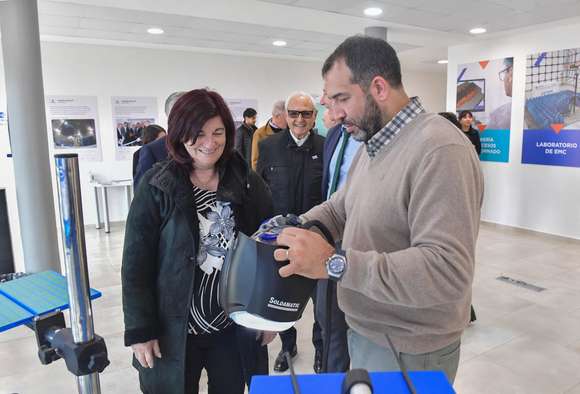 La UIA cuestionó el debate sobre la reducción de la jornada laboral y el Gobierno salió al cruce