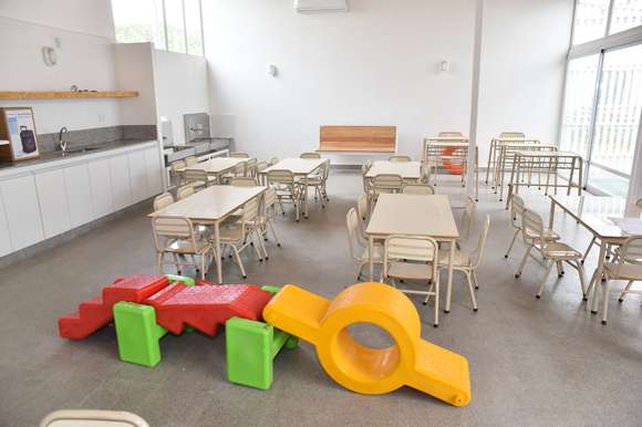 Recepción oficial del Centro de Desarrollo Infantil en barrio San Luis