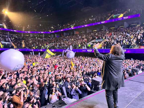 En su cierre de campaña, Milei afirmó que “se vienen las elecciones más importantes de los últimos cien años”