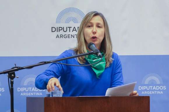 Myriam Bregman: “Está claro que Massa y Milei no son lo mismo”