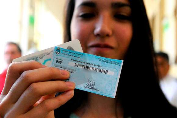 Hay más de un millón de adolescentes de 16 y 17 años en condiciones de votar en el balotaje