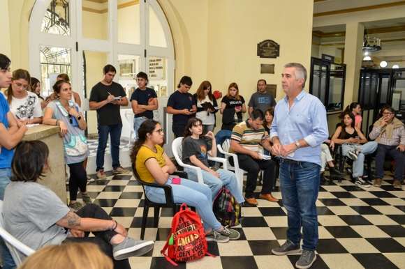 Encuentro para acordar el cronograma de “vueltas olímpicas” de egresados en Chascomús