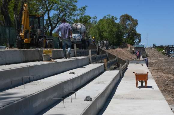 El intendente Gastón destacó la importancia de la obra pública tras recorrer trabajos de recuperación de murallas y escalinatas