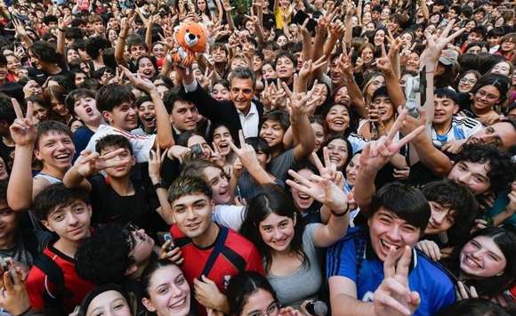 Sergio Massa cerró la campaña con estudiantes secundarios: “Es el tiempo de que defiendan utopías”