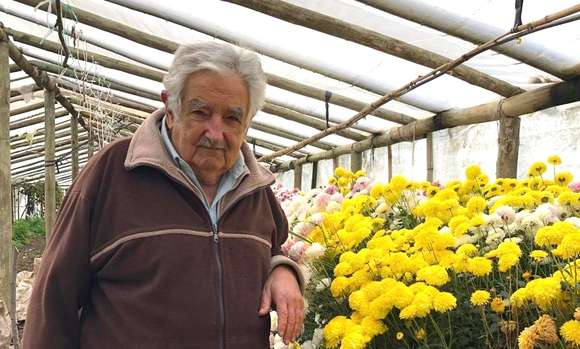 José “Pepe” Mujica: “Si pudiera votar, votaría por Massa con las dos manos”