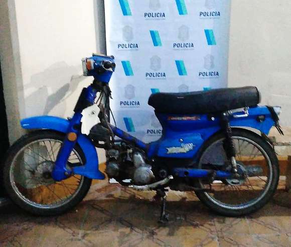 Tras investigaciones, se secuestró una moto sustraída en barrio Anahí