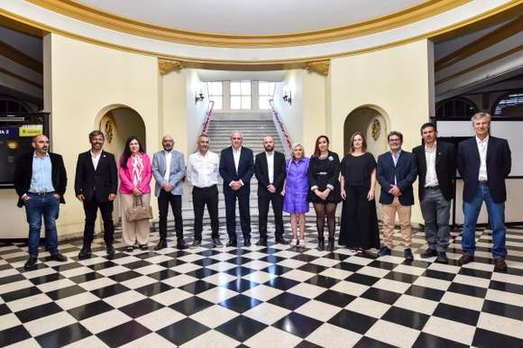 Javier Gastón anunció la conformación del gabinete que lo acompañará en su nueva gestión