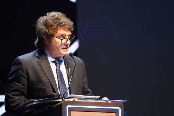 Impuestos: Milei fustigó al PRO y la UCR por “votar a favor de Kicillof”