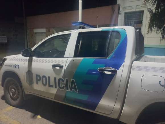 Detención de jóvenes en el barrio San Luis por infracción a la Ley