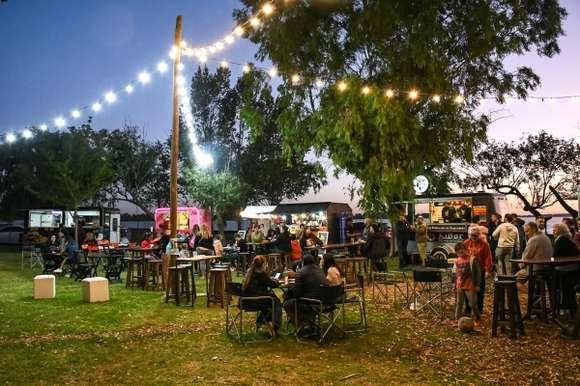 Se inauguró la isla gastronómica “Las Palmeras” en la costanera de Chascomús