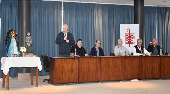 La Iglesia pide “asistencia sin dilación” porque “la comida no puede ser variable de ajuste”