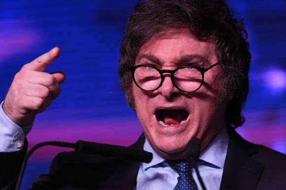 Milei calificó de “delincuentes” a legisladores que “descuartizaron” la ley ómnibus