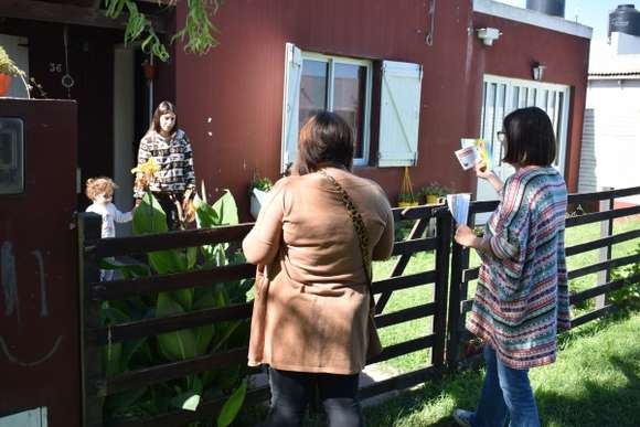 Prevención del dengue: se realizó una jornada de descacharrado en el barrio 30 de Mayo