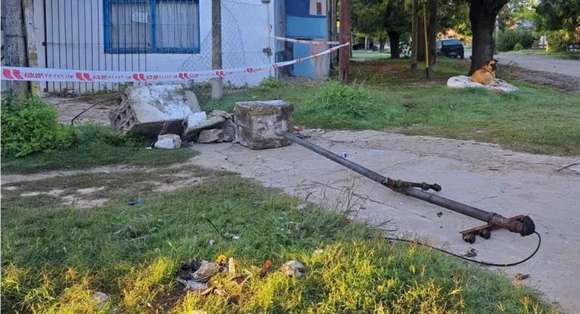Tragedia en Chascomús: un chico de 13 años murió en un cumpleaños al ser golpeado por un pilar de luz