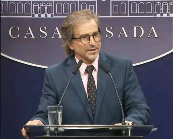 Benegas Lynch: “No creo en la obligatoriedad de la educación”