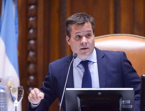 Chispazos entre la UCR y el PRO por el reparto de más de 1100.000 millones para los municipios