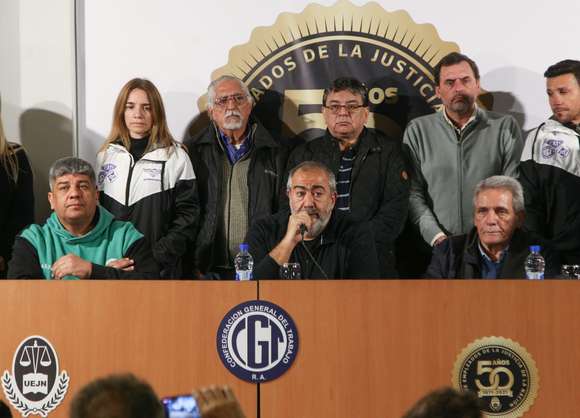 La CGT aseguró que el paro fue “contundente” y advirtió: “Nos están llevando a un extremo”