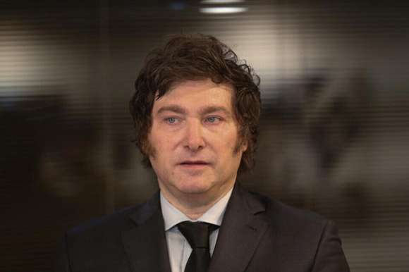 Milei apuntó contra Pullaro y Torres por la foto con Axel Kicillof