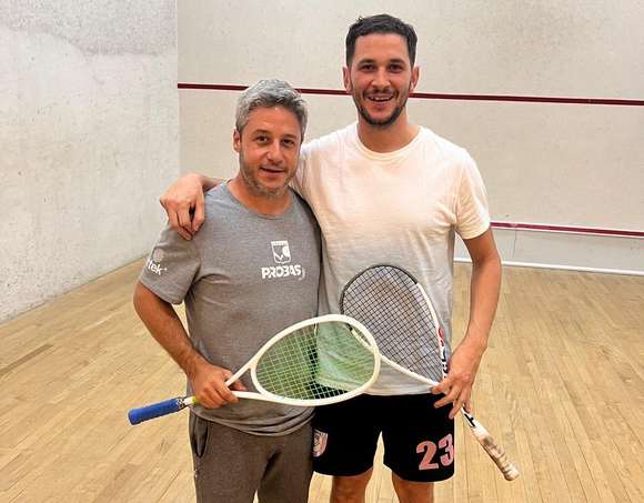 Niki Hargouas ganó el desafío por equipos de squash en Puerto Madero