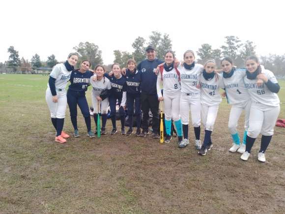 Selectivo nacional: Gran desempeño de las jugadoras de la Escuelita Municipal en la “Copa Generación Softbol”