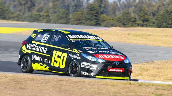 TN: Juancho Eluchans conquistó una de las series de la Clase 2 y mañana arranca la final en la primera fila
