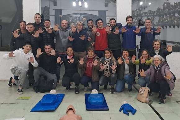 Tuvo lugar la capacitación de RCP, uso de DEA y Primeros Auxilios en del club de Pelota  