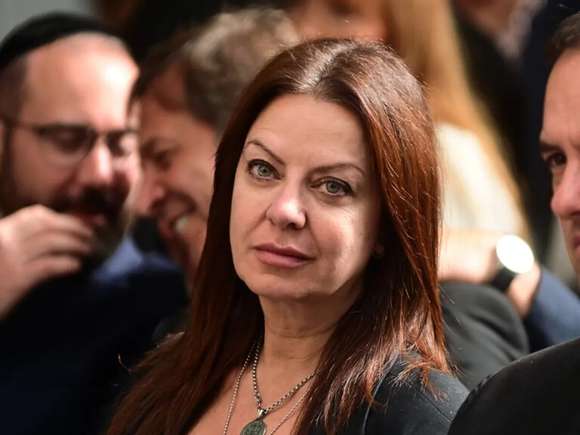 La ONG que hizo los contratos de Capital Humano se despega del escándalo y apunta a De La Torre