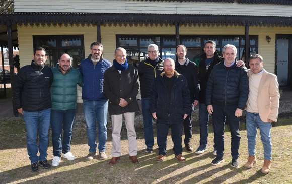 Encuentro del ministro López con intendentes de la Quinta Sección Electoral