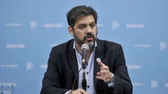 La Provincia sale al cruce de Caputo y reclama información sobre la salida de oro de las reservas del Central