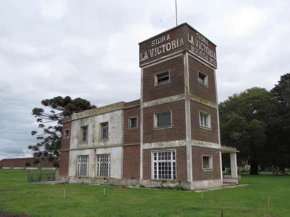 Un largo cuento de Navidad: la historia de la Sidra La Victoria en General Madariaga