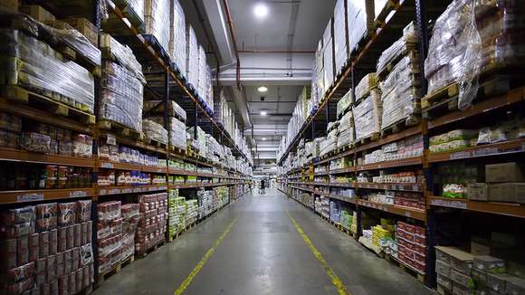 La caída del consumo en supermercados y autoservicios llegó al 12,5% interanual en junio