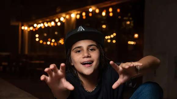 Castelli celebra mañana su 159° Aniversario con un espectacular show de Valentino Merlo