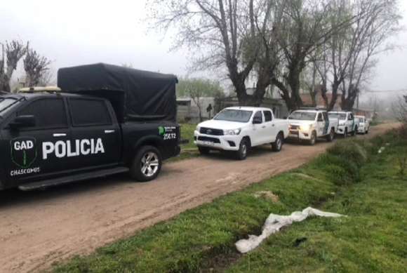 Detienen a prófugo buscado por homicidio y hallan drogas en allanamiento en Chascomús