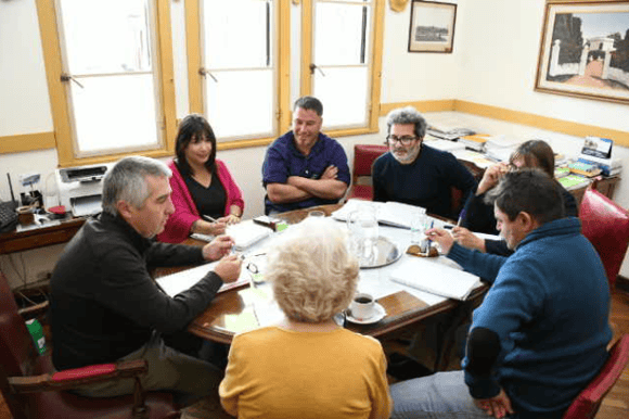 Reunión del Departamento Ejecutivo con representantes gremiales