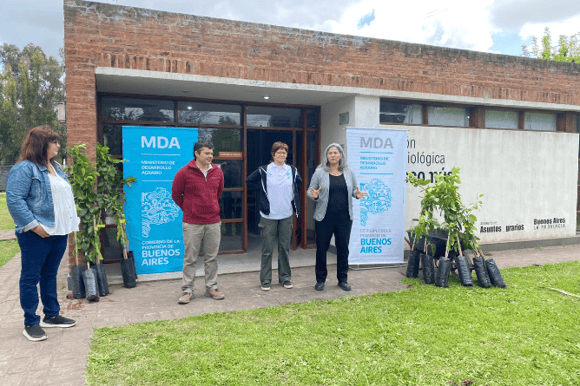 Entregaron frutales a productores locales y de municipios vecinos en la Estación Hidrobiológica