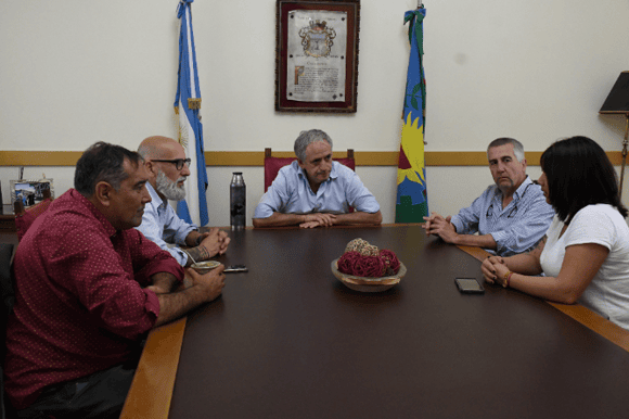 Reunión del Ejecutivo Municipal con representantes de UPCN