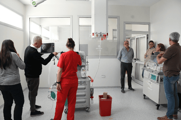 Salud Pública: Incorporan una nueva mesa de anestesia de última generación al Hospital Municipal de Chascomús