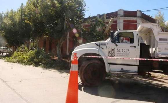 Tragedia en Ranchos: Un camión municipal atropelló y quitó la vida a una niña frente a su Jardín de Infantes