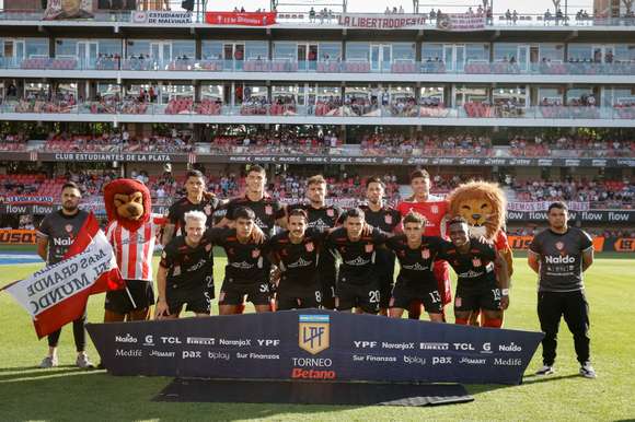 Joaquín Tobio Burgos podría regresar a la titularidad en Estudiantes hoy frente a Independiente Rivadavia