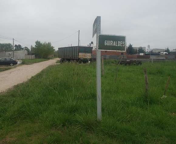 Vecinos de San Cayetano solicitan que no ingresen camiones al barrio en días de lluvia