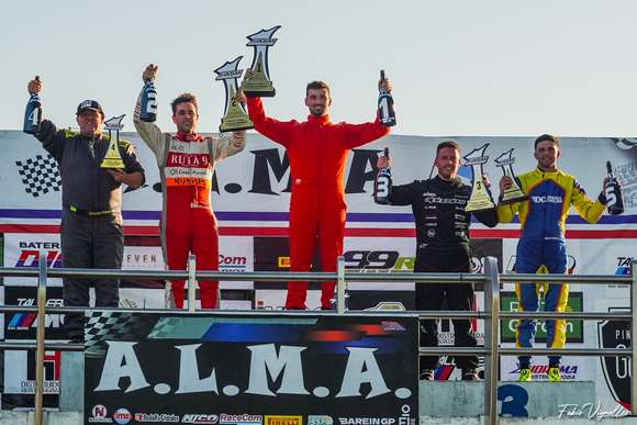 Gran actuación de Juanchi Gárriz: el piloto chascomunense se destacó con un sólido segundo lugar en una final apasionante