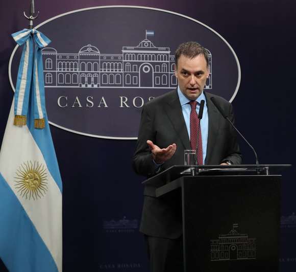 El Gobierno presiona a los gobernadores con prorrogar el Presupuesto 2023