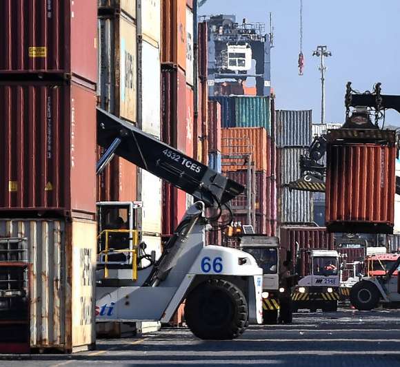 Impuesto PAIS: el Gobierno deja de cobrar una retención e importar será más barato