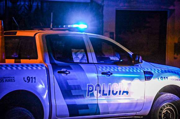 Recuperaron una moto robada e identificaron a los responsables de los recientes robos de techos móviles de vehículos Peugeot en Chascomús