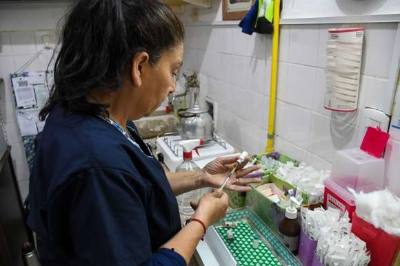 Instan a cumplir con el calendario de vacunación durante las vacaciones de verano en Chascomús