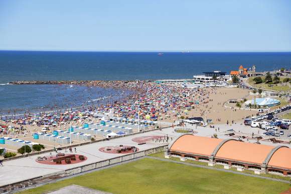 Verano 2025: Mar del Plata con ocupación constante del 70% y estadías de cuatro o cinco días