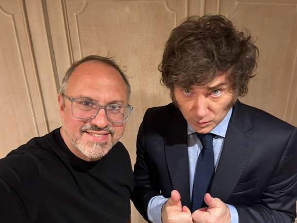 Valenzuela y Egüen son los primeros intendentes bonaerenses en pasarse a La Libertad Avanza