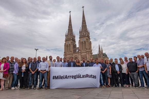 Provincia lleva a Nación a la justicia por un multimillonario desvío de fondos que debieron usarse para reparar rutas 